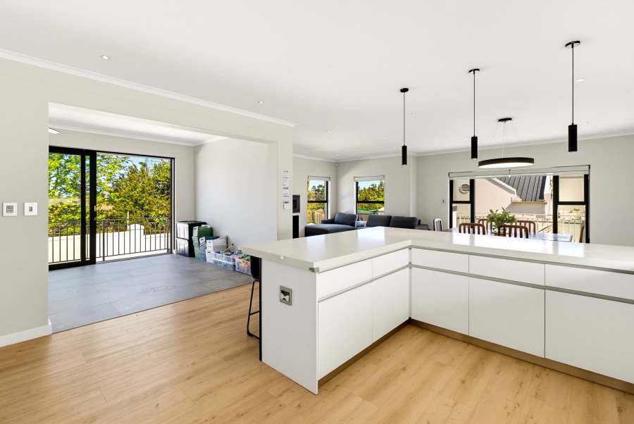 4 Bedroom Property for Sale in D’Stellen Estate Western Cape